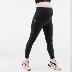 PureLux 7/8 Maternity Fabletics Leggings